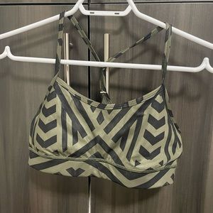 Lululemon bra size 6